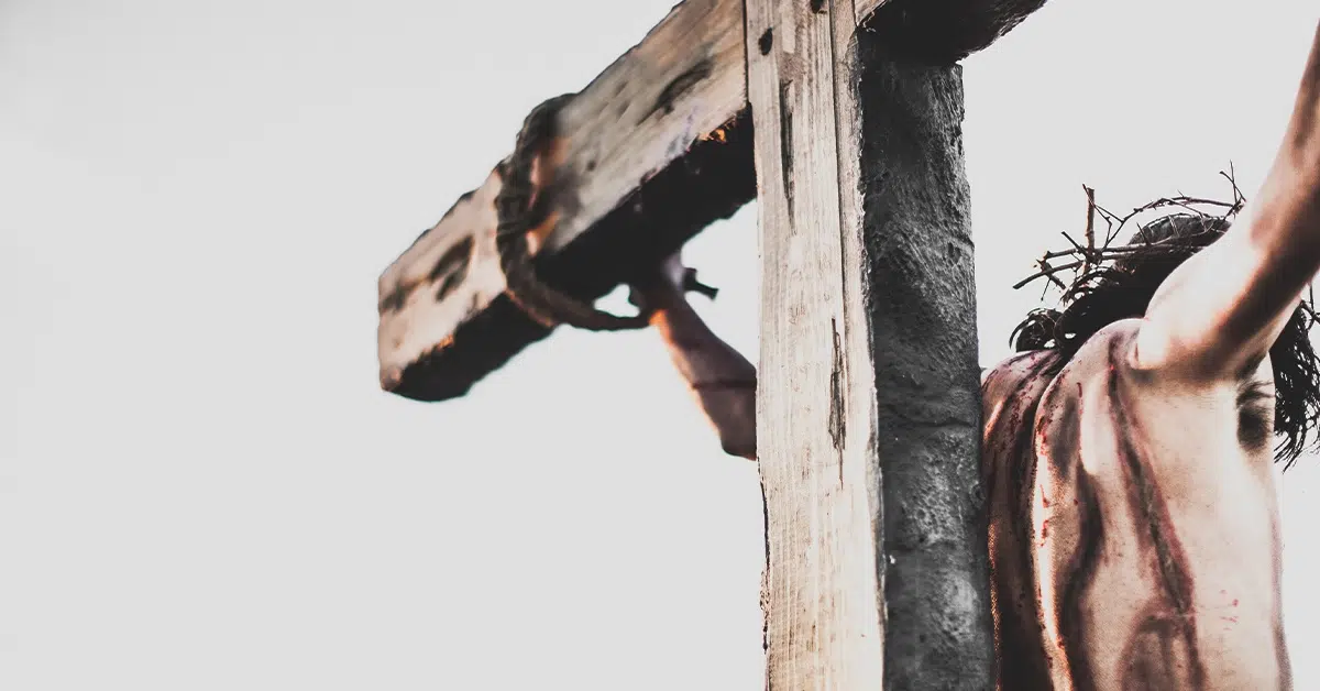 how to experience God's love by looking to the cross
